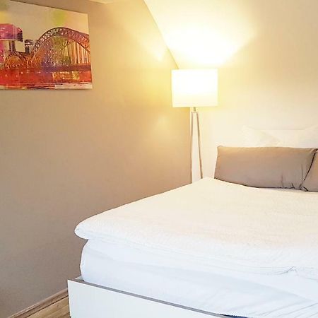 Zwei Schicke Apartments Mit Parkplatz Cologne Luaran gambar