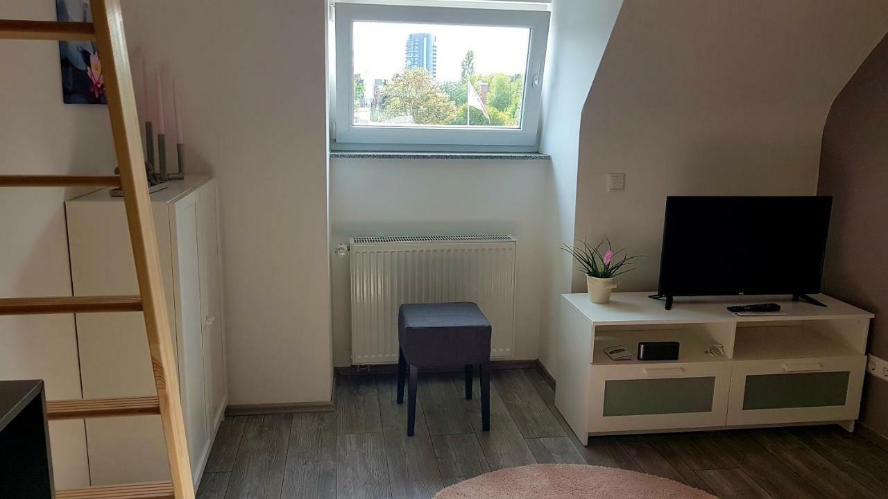 Zwei Schicke Apartments Mit Parkplatz Cologne Luaran gambar